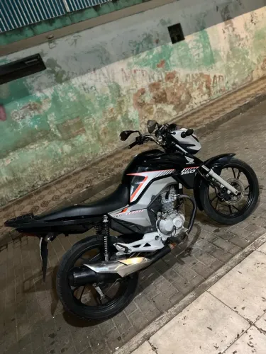 Titan 160