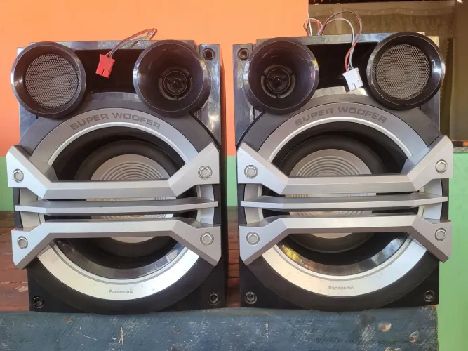 CAIXAS DE SOM PANASONIC.
