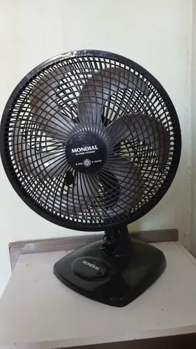 Ventilador semi novo