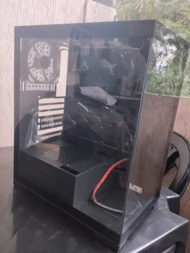 Gabinete gamer aquário