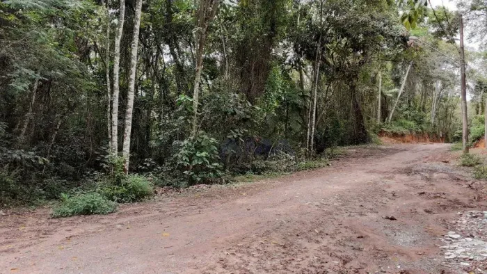 Embu das Artes - Terreno em leve Aclive, pronto para construir. Aceita permuta, consulte-n