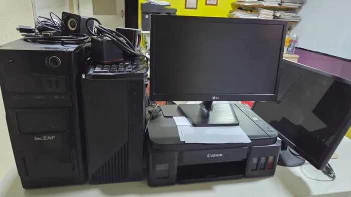VENDE COMPUTADORES E IMPRESSORA