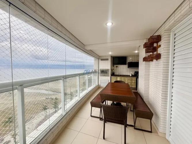 Apartamento à venda em Praia Grande no bairro Boqueirão frente mar