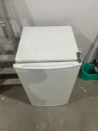 Frigobar Electrolux 