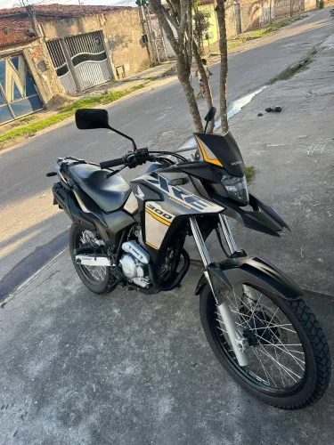 XRE 300 21/22