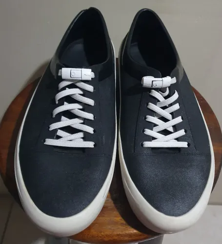 Tenis Meliss Street preto com solado branco, tam 38