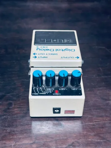 Pedal de guitarra Boss delay