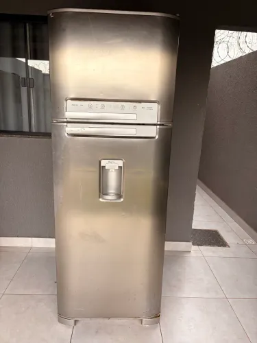 Geladeira Inox Frost Free