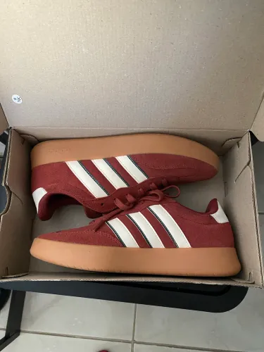 Tênis Adidas original vermelho
