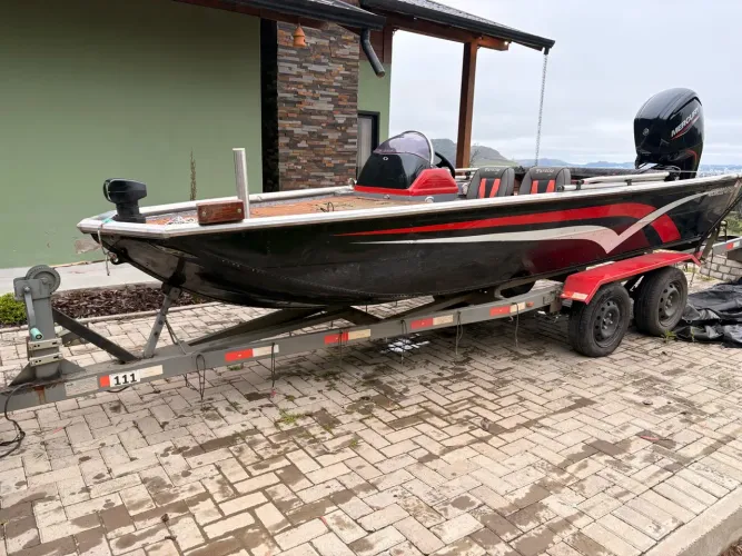 Vendo lancha 19 pés tipo bass completa