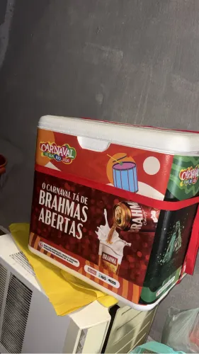 VENDE-SE UM LINDO ISOPOR 47 litros 