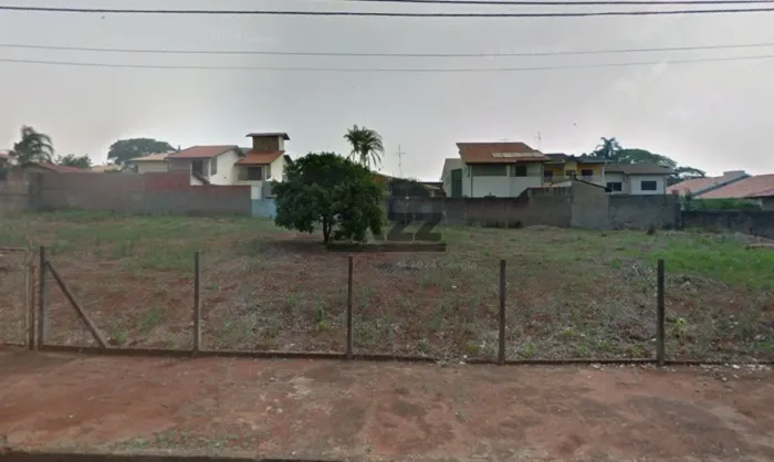 Venda: Terreno plano de 300m² em rua tranquila e arborizada na Cidade Universitária II