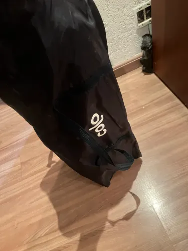 Chiqueirinho marca colo, em perfeito estado com bolsa pra locomoção