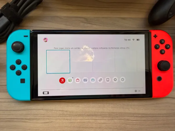 NINTENDO SWITCH OLED BLOQUEADO, IMPECÁVEL POUCO TEMPO DE USO