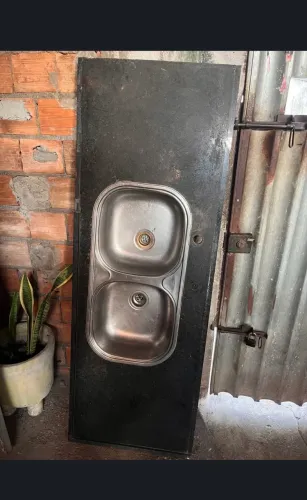 PIA DE MÁRMORE COM 2 CUBAS À VENDA!  Pia com duas cubas lado a lado!