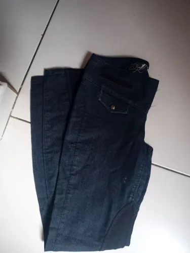 Vendo roupa de bazar conservadas