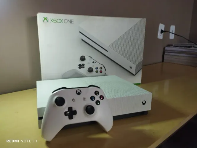 Xbox One 500GB + 1 Controle - Aceito Propostas