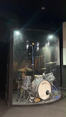 Cabine acústica / aquário Bateria Toda fechada 