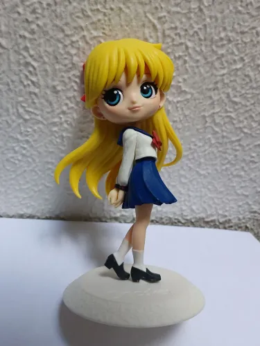 QPosket Sailor Venus Minako Aino Eternal The Movie Uniforme original  (sem caixa)