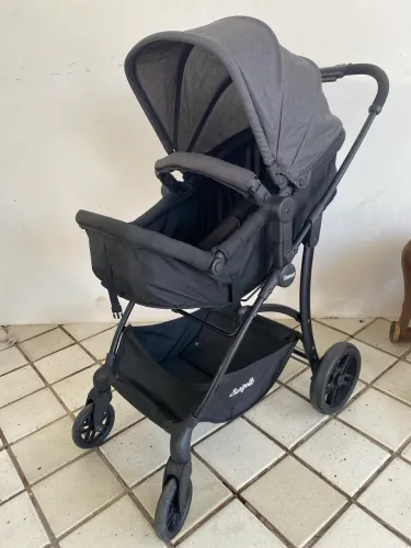 Carro de Bebê Burigotto 