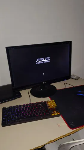 Monitor LG 22" M2280A - Com entrada AV (RCA)