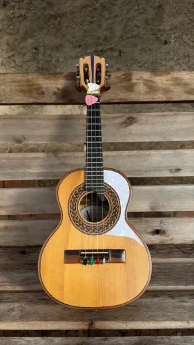 Cavaquinho Osvaldo luthier 