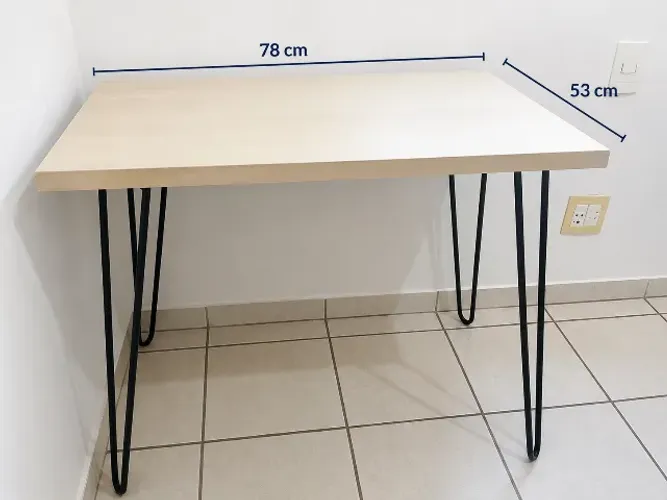 Mesa de estudos/ escrivaninha