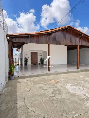 Casa com 3 dormitórios à venda, 400 m² por R$ 1.000.000 - Três Andares - Teresina/PI