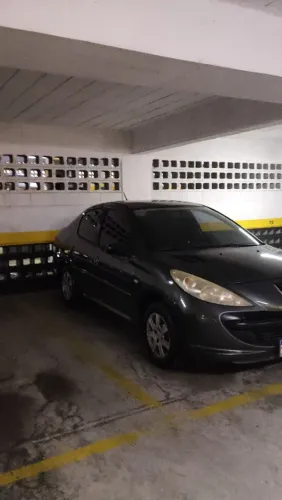Peugeot 207 Sedan Passion XR 1.4 Flex 8V 4P 2010