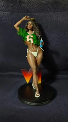Action Figure Garota Da Capa De Gta VI