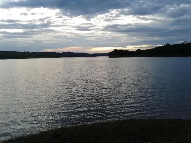 Vendo terreno de 1000m2 no Corumbá 4 alexania