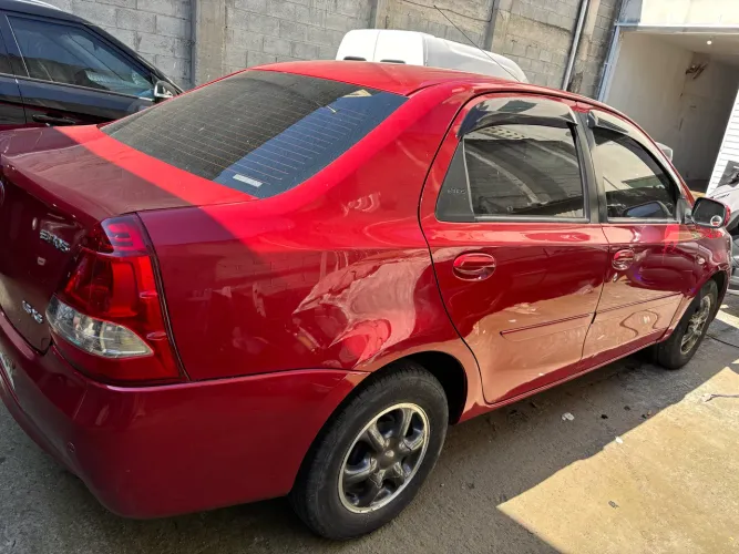 Toyota Etios XS Sedan 1.5 Flex 16V 4P Mec. 2013