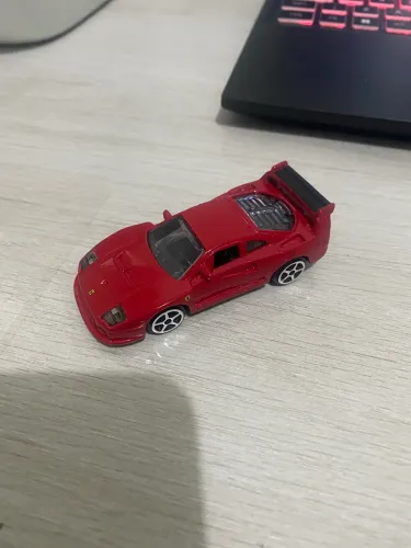 Ferrari f40 Burago 1/64