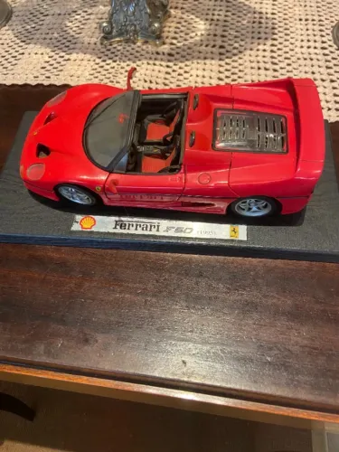 Miniatura da Ferrari F50 (1995)