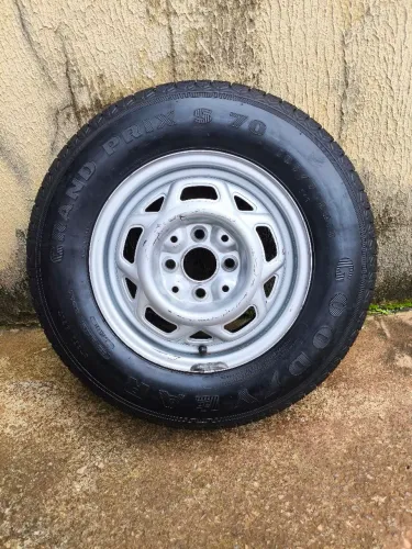 ? Estepe Original GM Monza - Pneu Goodyear Grand Prix S70 de Época (RARO)