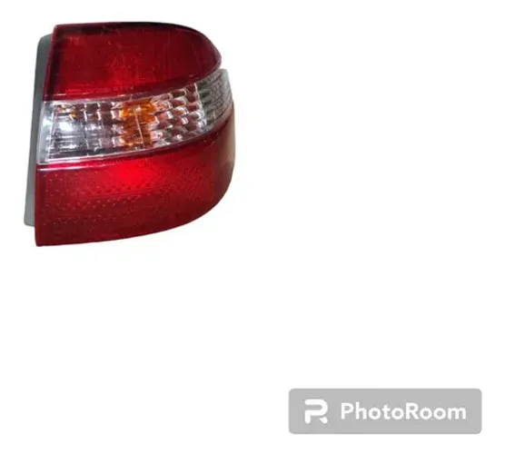 Lanterna Corolla 98/01 L.d Direito/passageiro