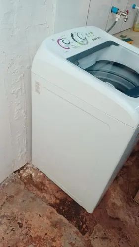 Vendo maquina motivo da venda mudança de estado ! tem apenas 3 meses de uso passo cartão.