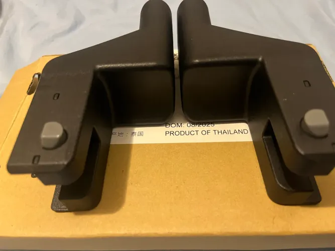 Adaptador Magnific Safety para acoplamento do bebê conforto no carrinho