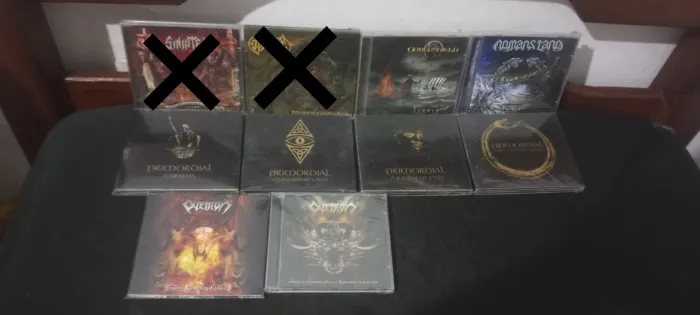 CDs zerados de Metal.