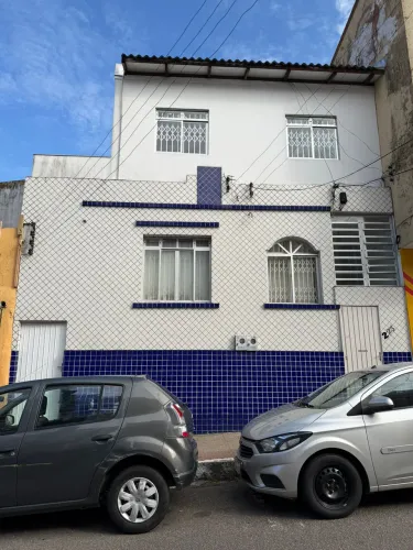 Casa residencial 1° andar, com 2 dormitórios, 2 bwcs completos, sala de estar e jantar, co