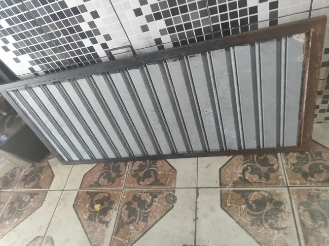 Sobre porta para loja !