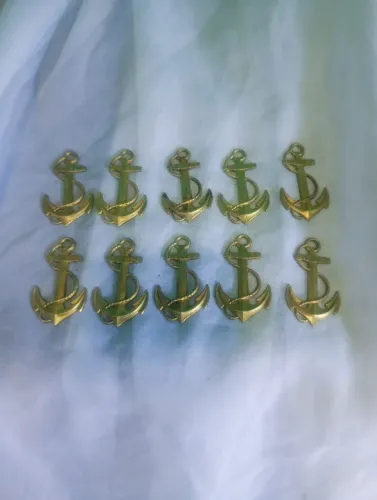 Jogo com 10 pingentes em bronze em forma de âncora
