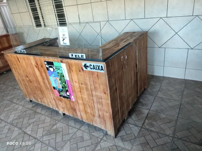 Balcão de Atendimento (com vidro) recepção Rústico Bar restaurante hamburgueria