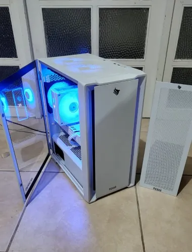 PC Gamer Xeon / 32GB RAM / RX 580 - Semi Novo