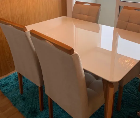 Mesa de Jantar 1,35 com 4 Cadeiras de Linho NOVO