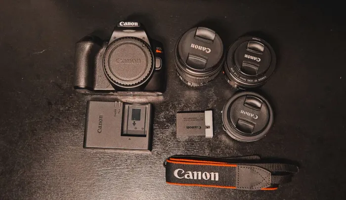 Canon SL3 + 3 Lentes 