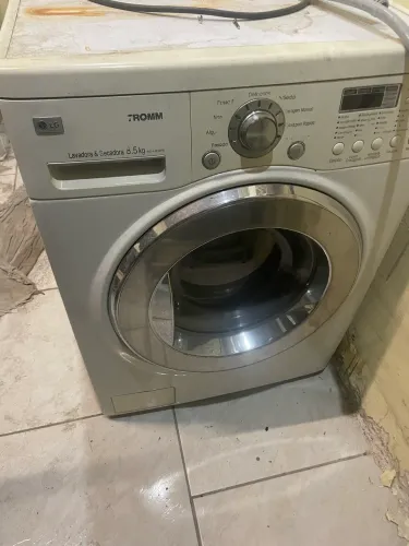 Máquina lava e seca LG
