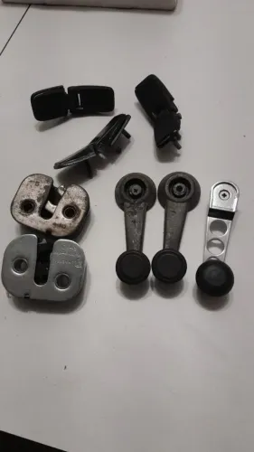 Gurgel Supermini Maçanetas, dobradiças de capô e trava