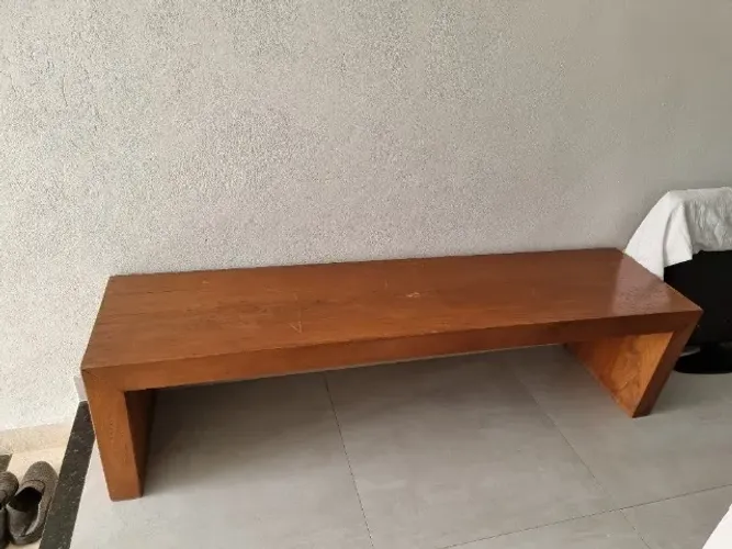 Banco Grande em Madeira maciça com 50 Kg - Para Varandas, Jardins, Consultórios ou Igrejas