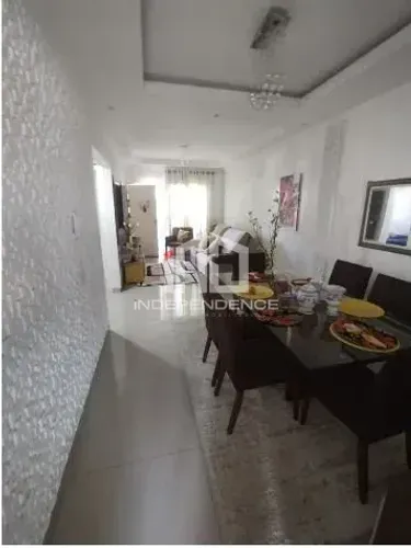 Casa a venda em condomínio em Jacarei